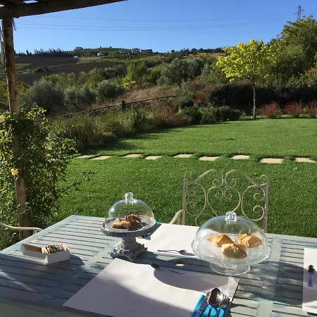 Bed & Breakfast Casale I Tre Cipressi Cossignano