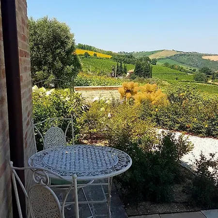Bed & Breakfast Casale I Tre Cipressi *