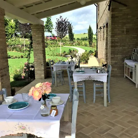 Casale I Tre Cipressi Frühstückspension Cossignano