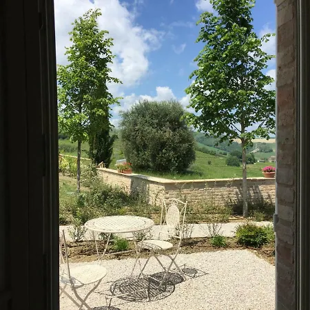 Casale I Tre Cipressi Frühstückspension Cossignano