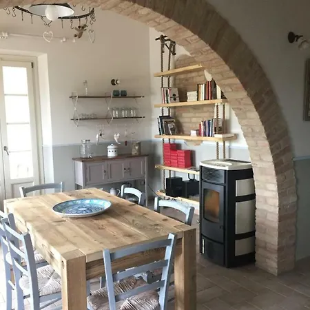 Casale I Tre Cipressi Frühstückspension Cossignano