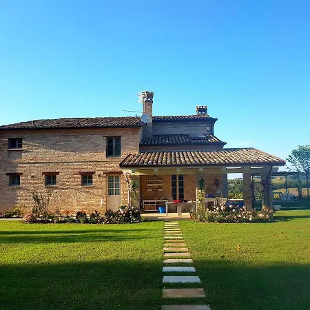 Bed & Breakfast Casale I Tre Cipressi Cossignano