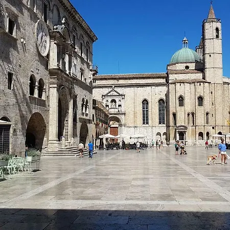 Casale I Tre Cipressi Frühstückspension Cossignano