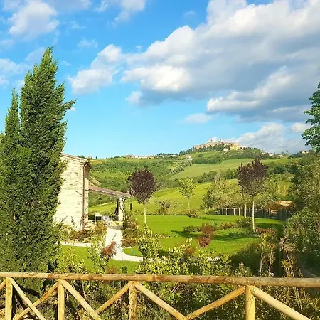 Casale I Tre Cipressi * Cossignano